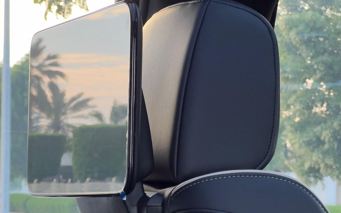 CADILLAC ESCALADE - image 12