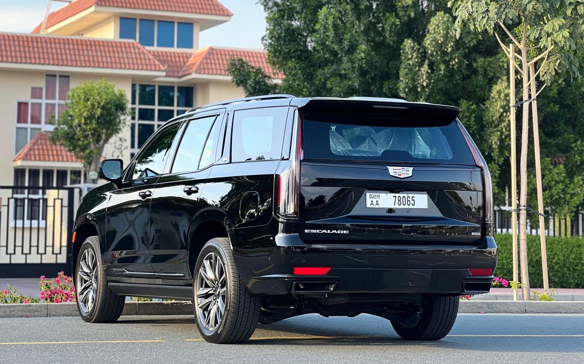 CADILLAC ESCALADE - image 5