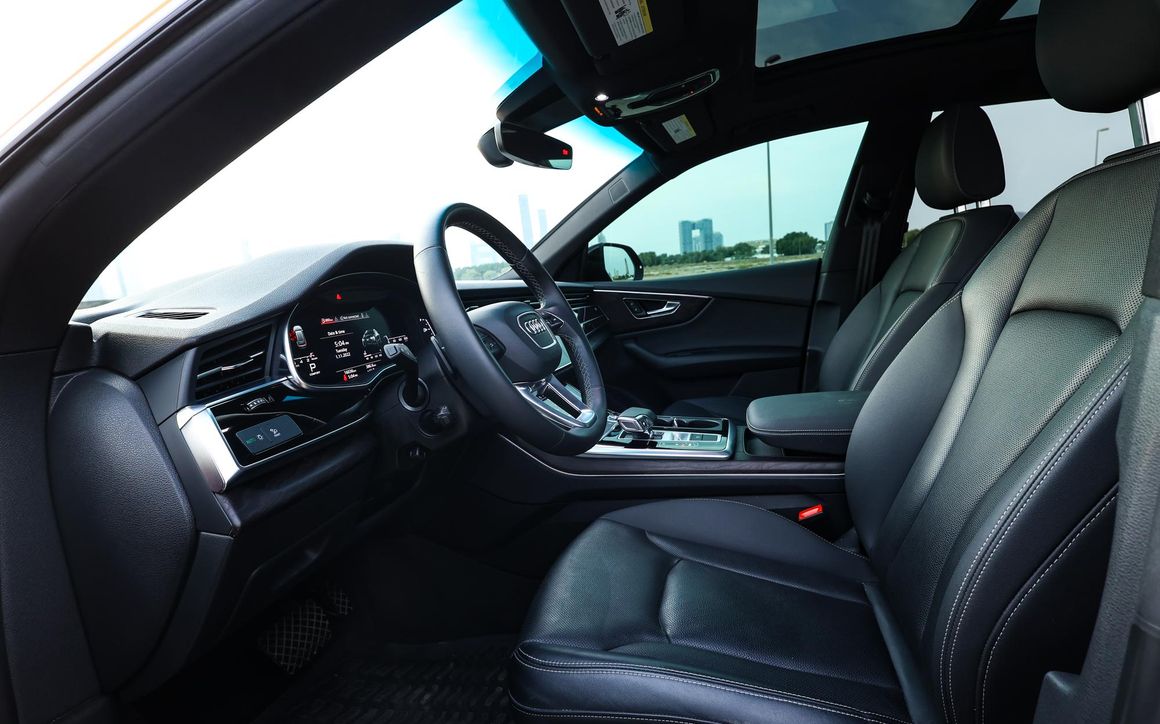 Audi Q8 Orange - image 11
