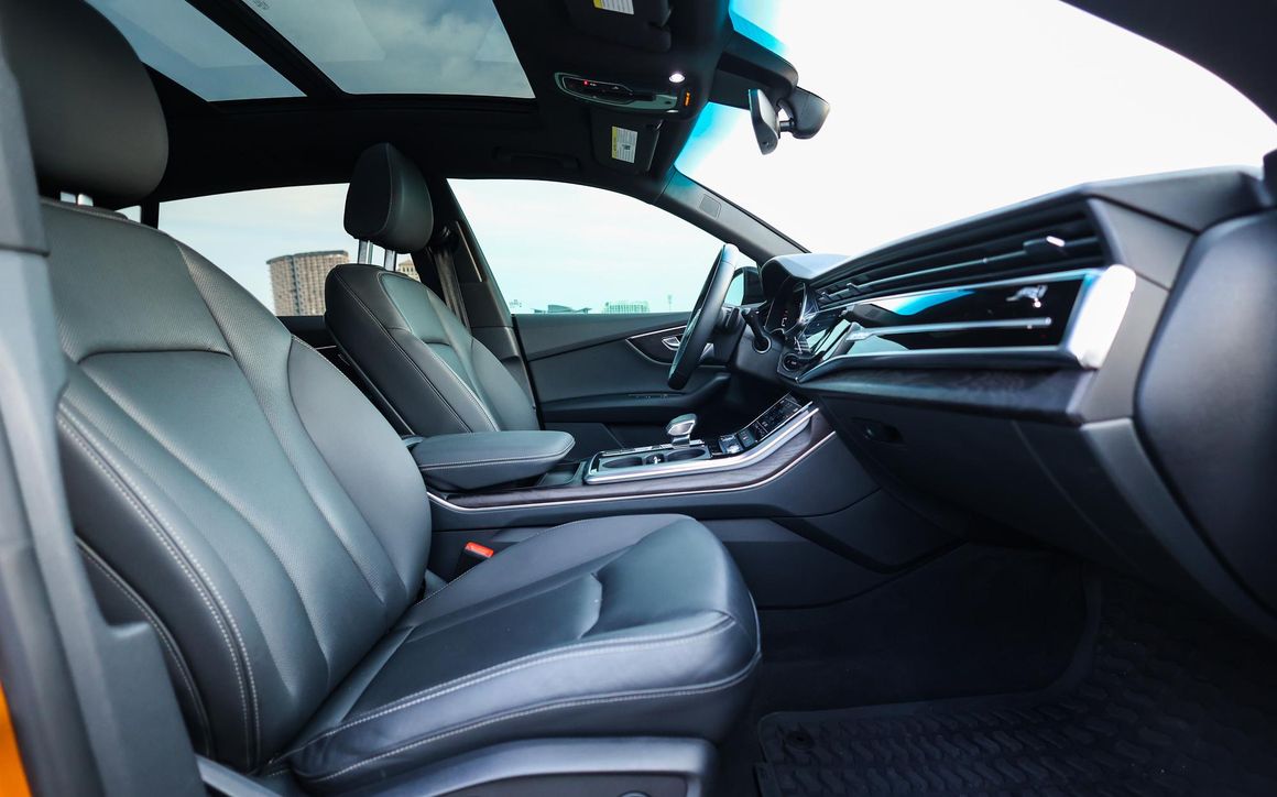 Audi Q8 Orange - image 12