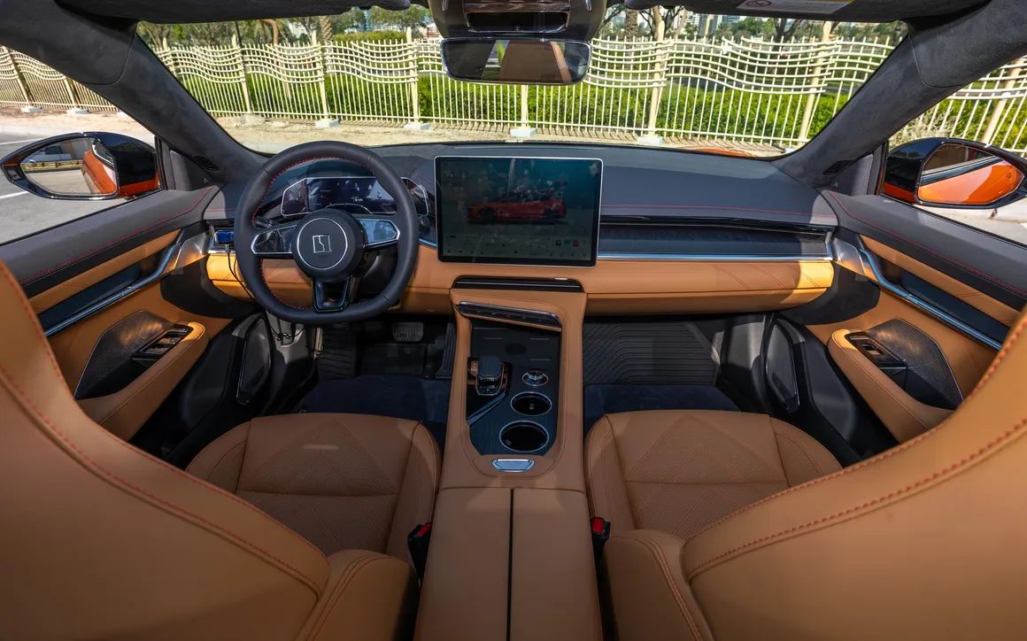 ZEEKR 001 - image 17