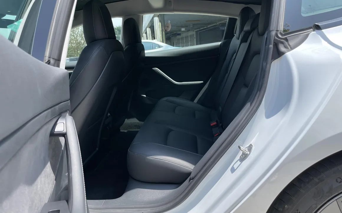 TESLA MODEL 3 STANDARD - image 10