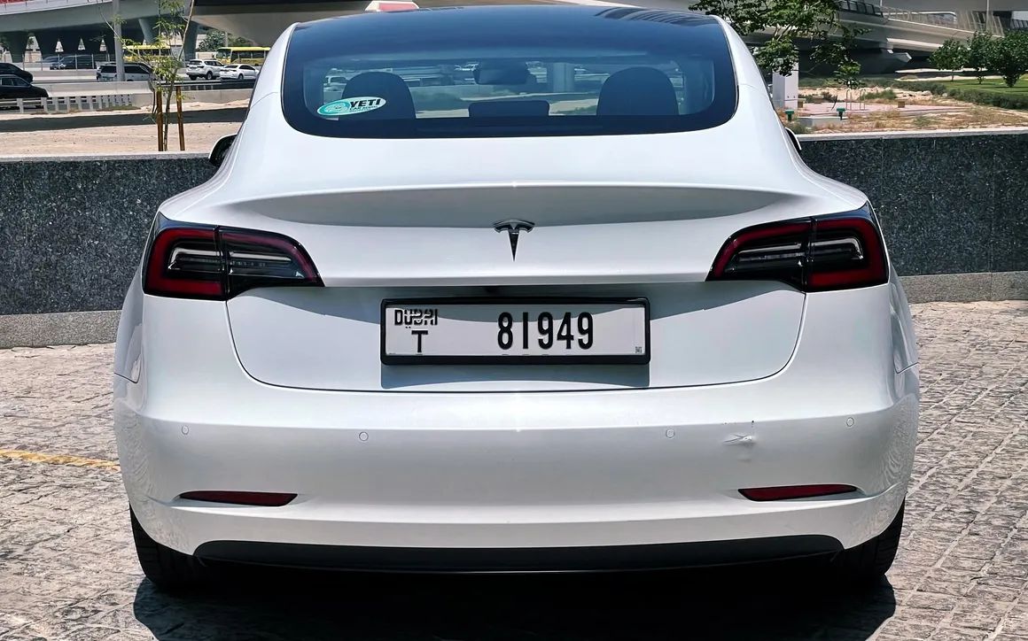 TESLA MODEL 3 STANDARD - image 5