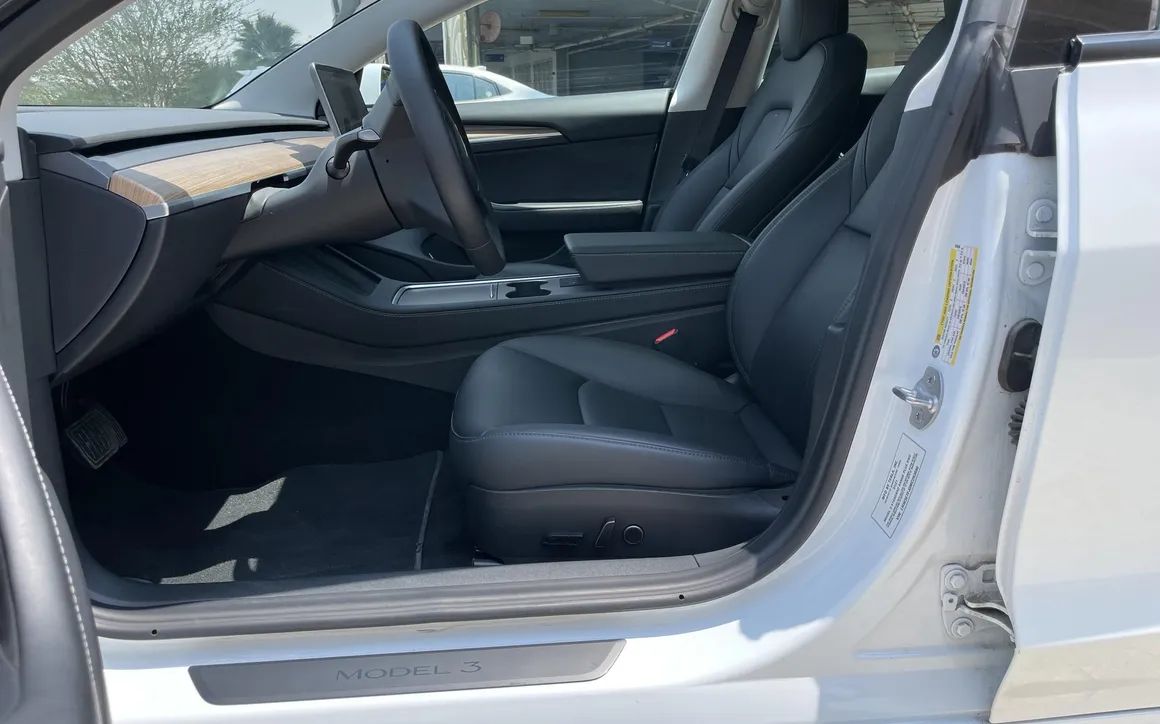 TESLA MODEL 3 STANDARD - image 6