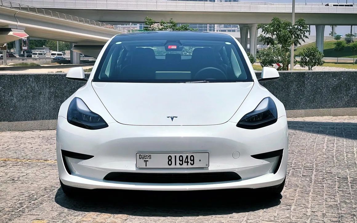 TESLA MODEL 3 STANDARD - image 3