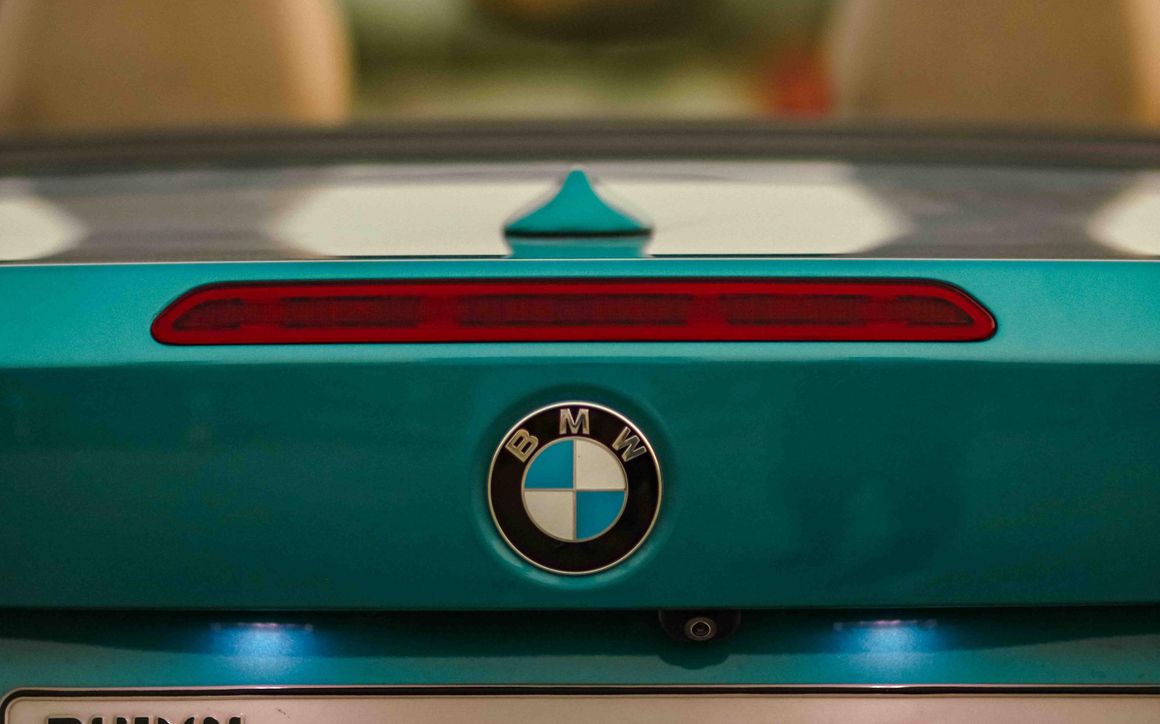 BMW 240 - image 11