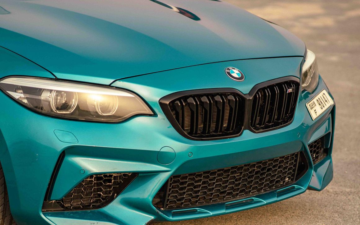 BMW 240 - image 9