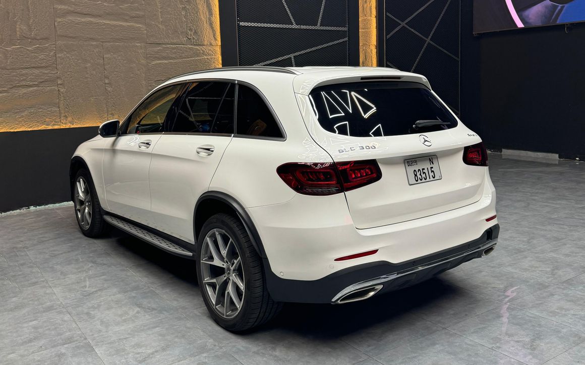 MERCEDES GLC 300 - image 5
