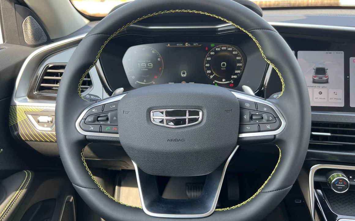 Geely Tugella - image 12