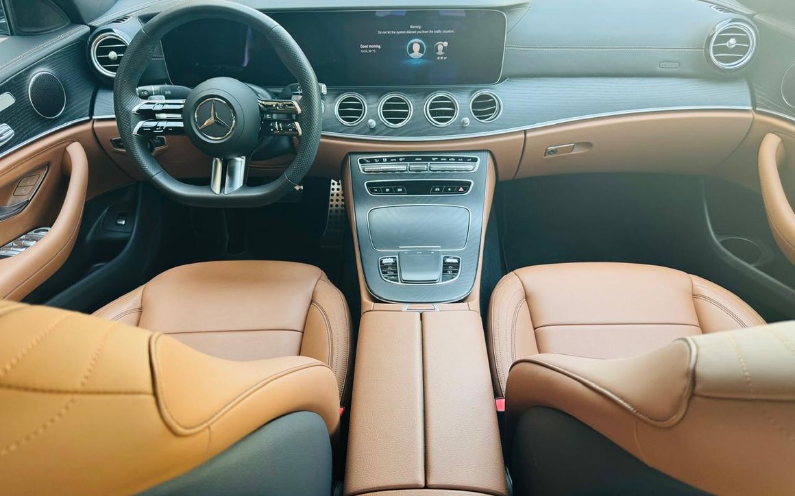 MERCEDES E300 2023 - image 8