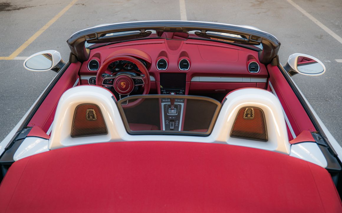 Porsche 718 Boxster - image 9