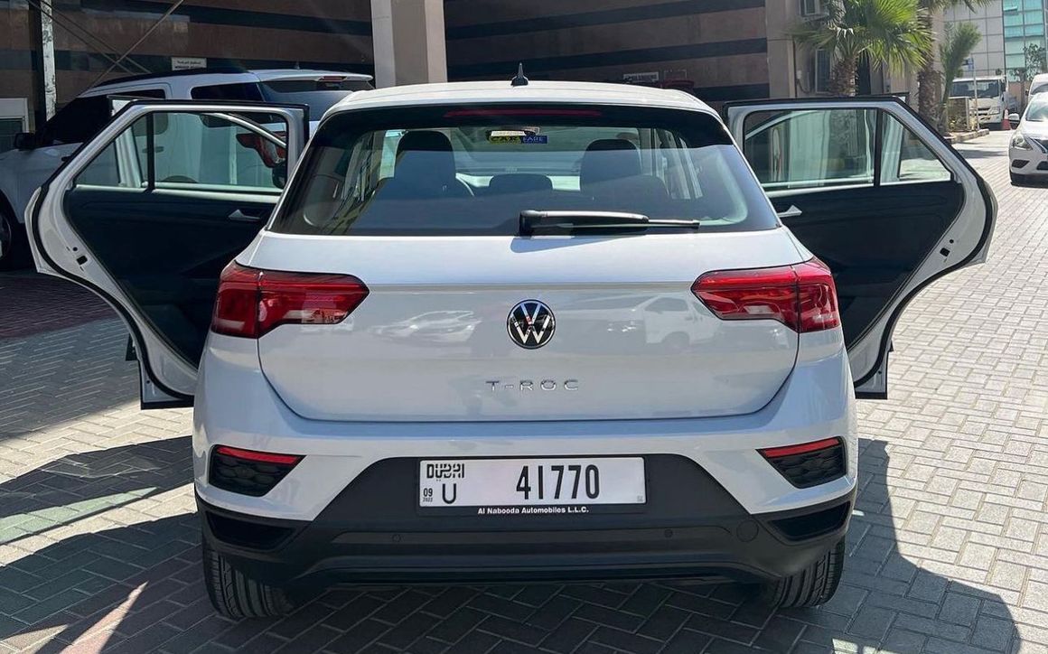 VOLKSWAGEN T-ROC STYLE - image 2