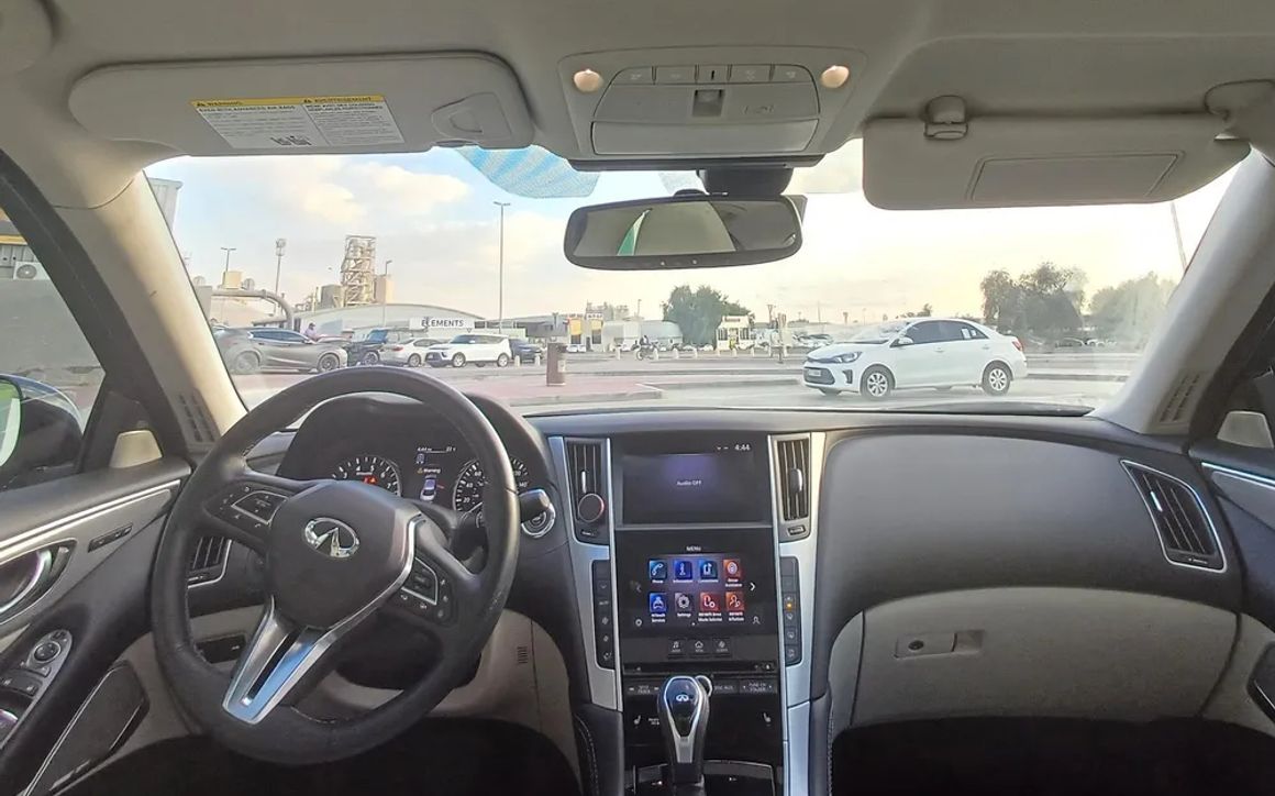 Infiniti Q50 - image 8