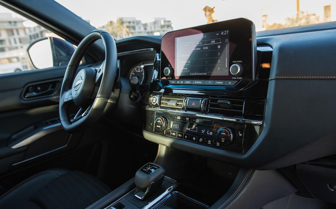 NISSAN PATHFINDER - image 8