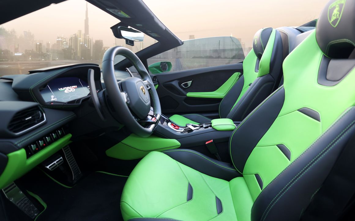 Lamborghini Huracacn Evo Spider - image 9