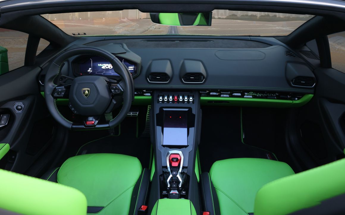 Lamborghini Huracacn Evo Spider - image 11