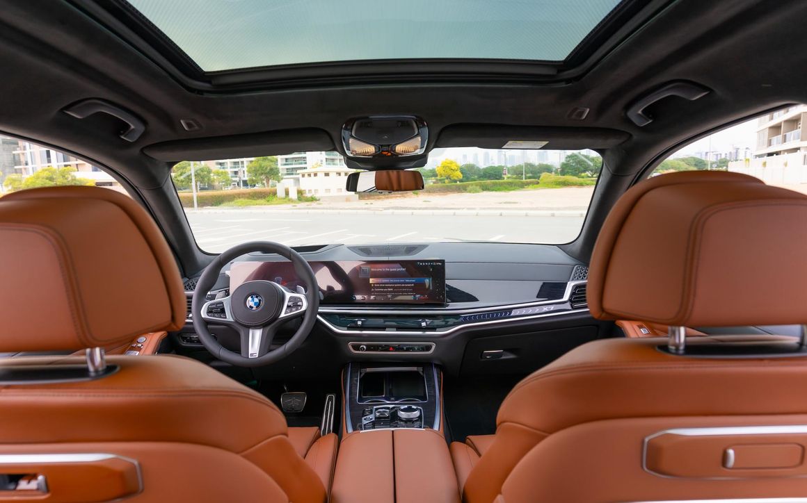 BMW X7 - image 16