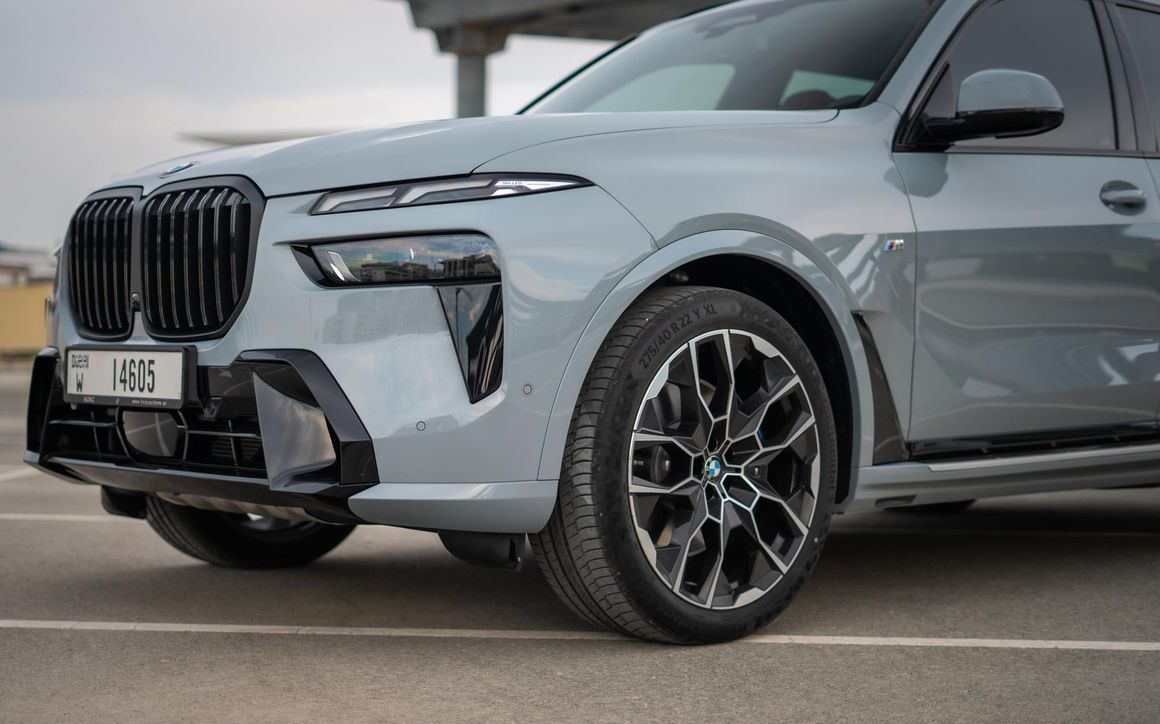 BMW X7 - image 9