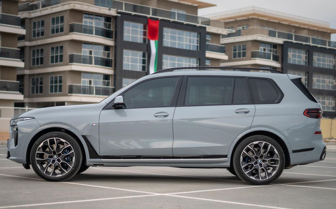 BMW X7 - image 2