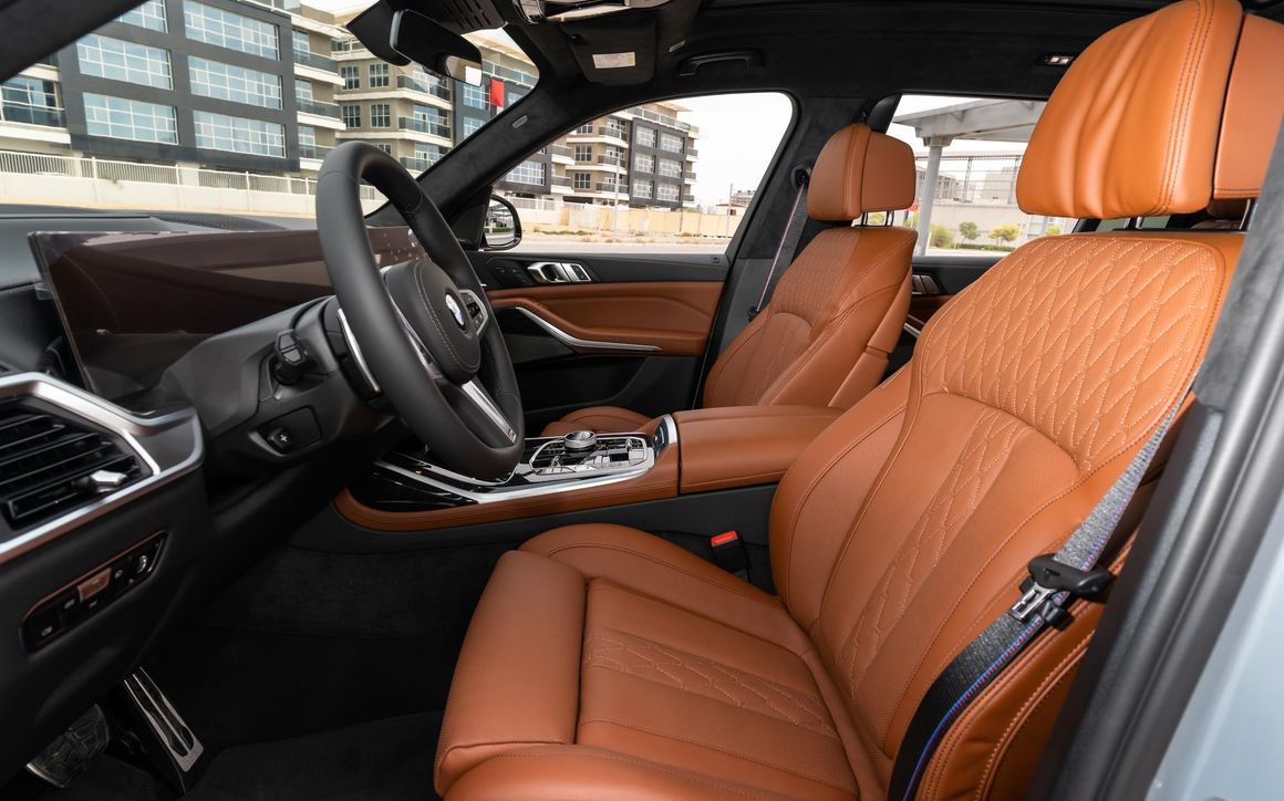 BMW X7 - image 11