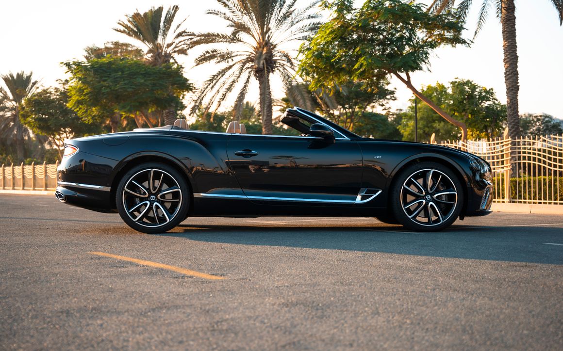 Bentley Continental GTC Mulliner - image 11