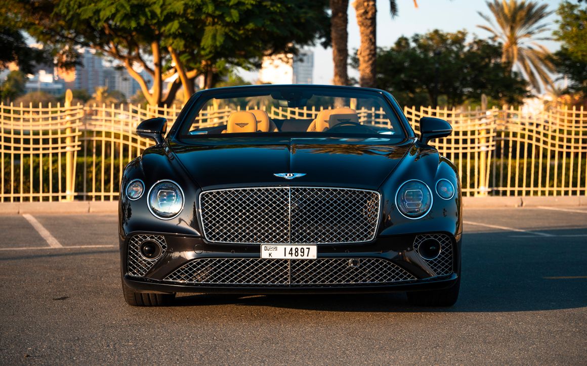 Bentley Continental GTC Mulliner - image 3