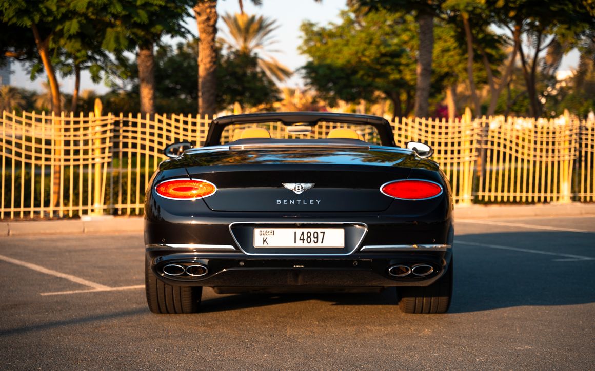 Bentley Continental GTC Mulliner - image 13