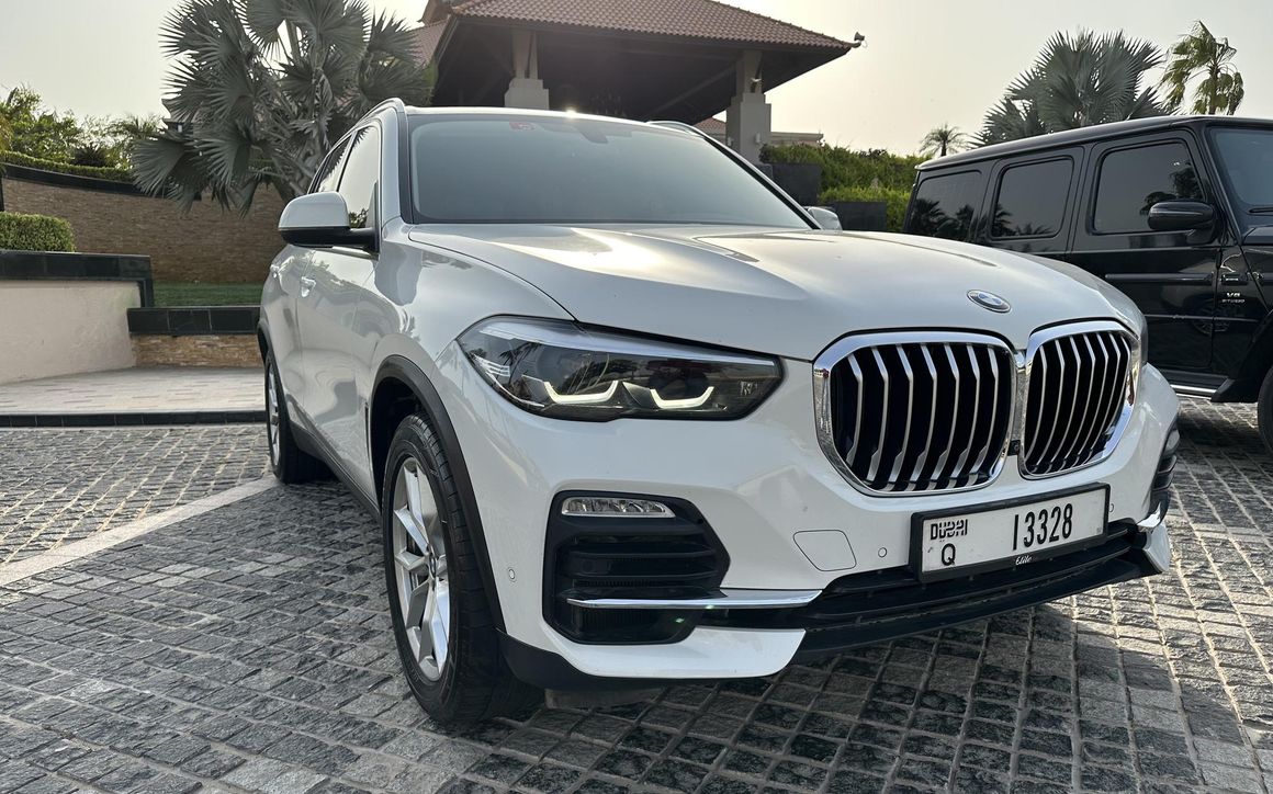 BMW X5 - image 6