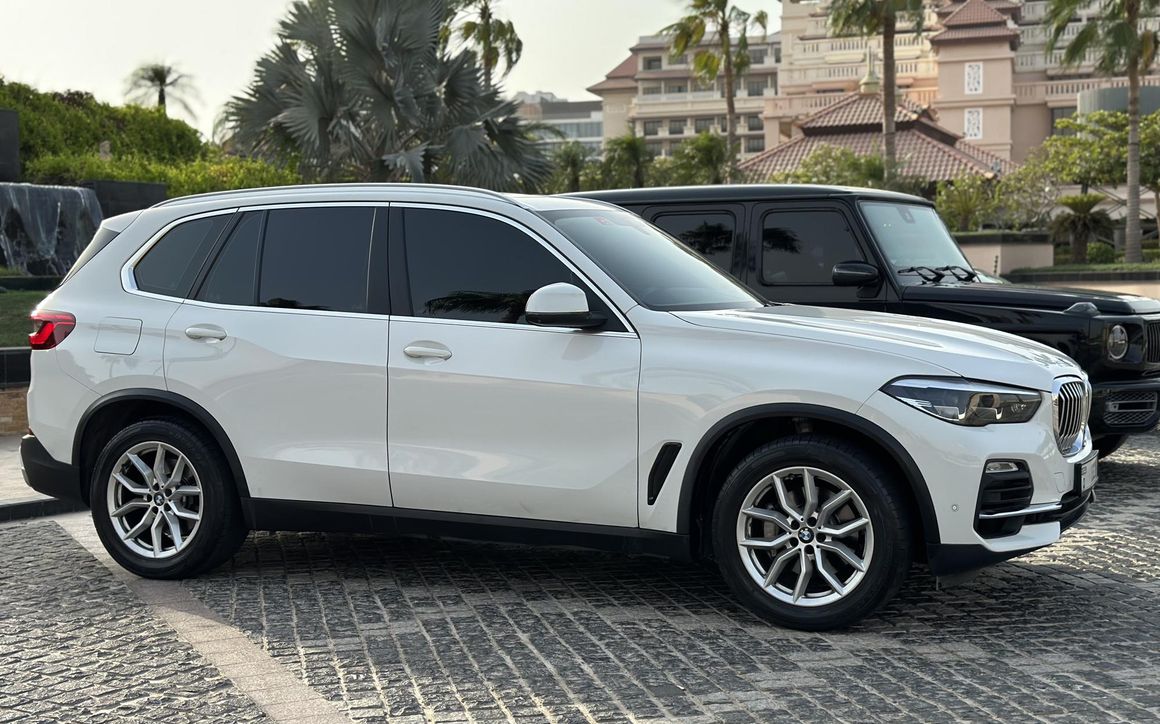 BMW X5 - image 8