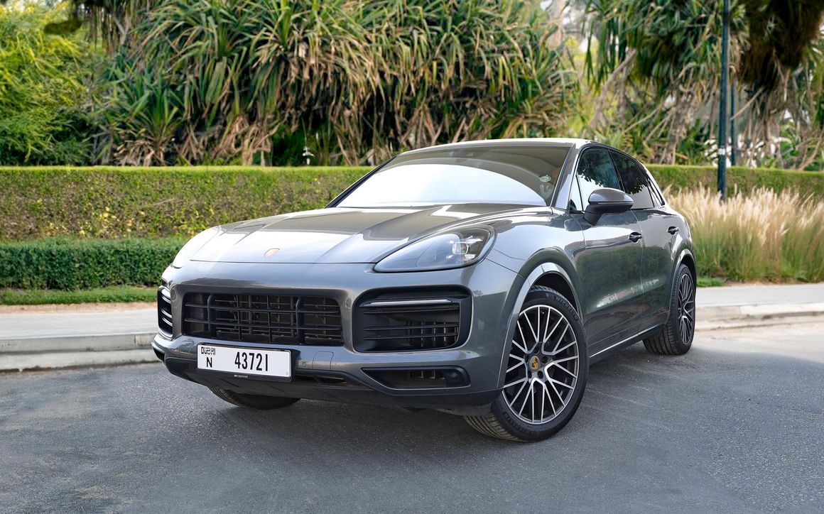 Porsche Cayenne - image 1
