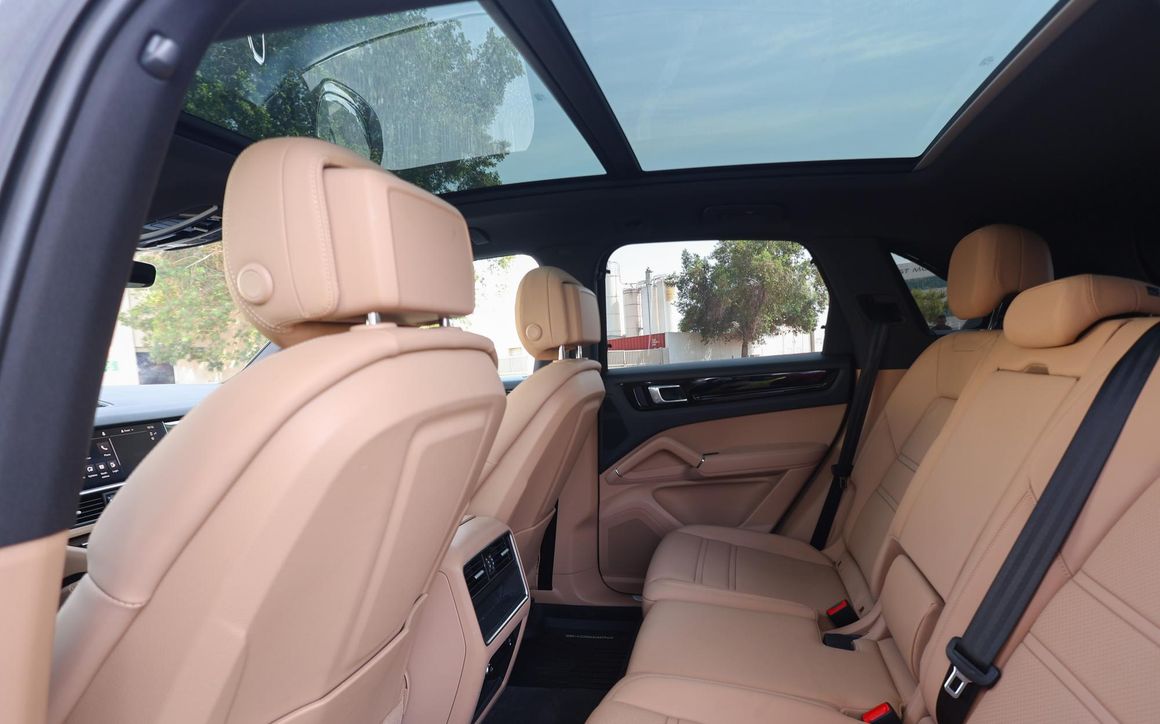 Porsche Cayenne - image 9