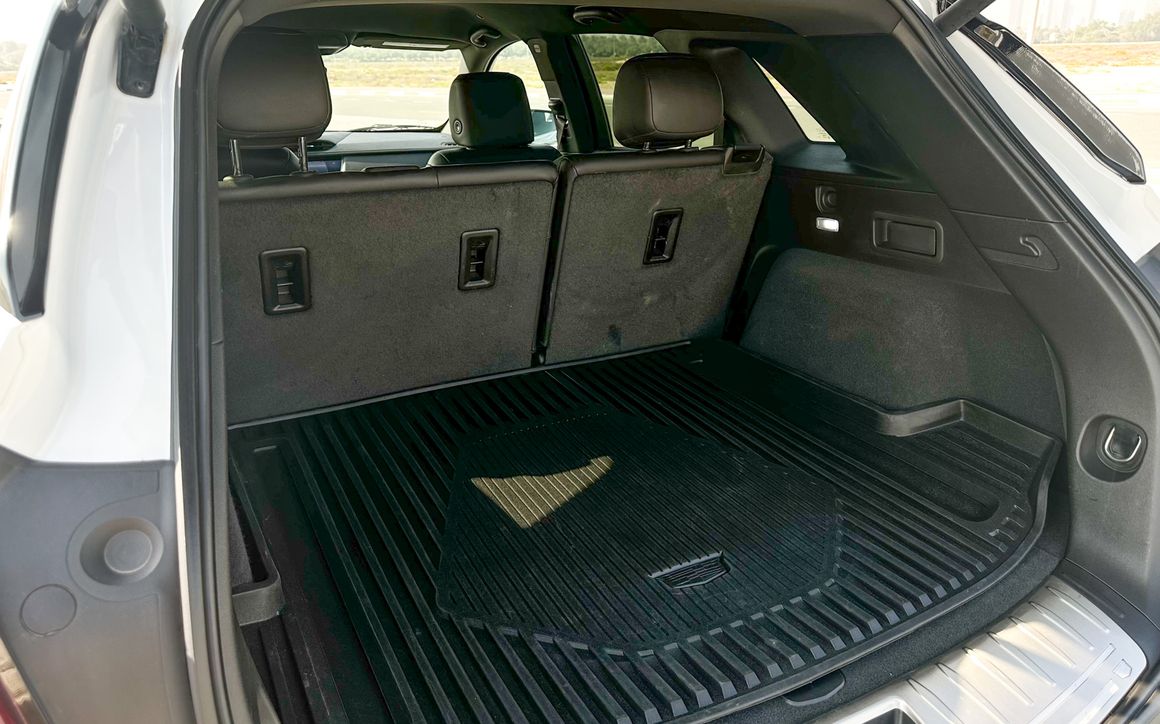 Cadillac XT5 - image 12