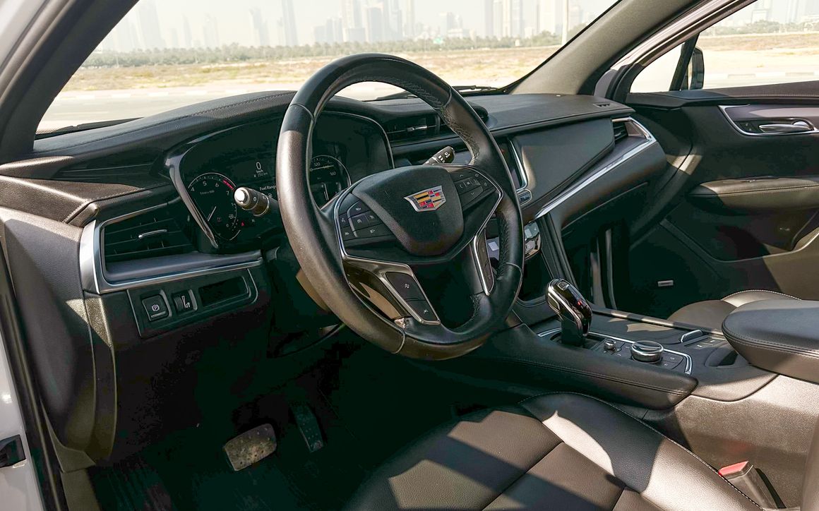 Cadillac XT5 - image 8