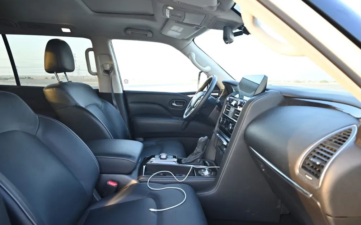 Infiniti QX80 - image 7