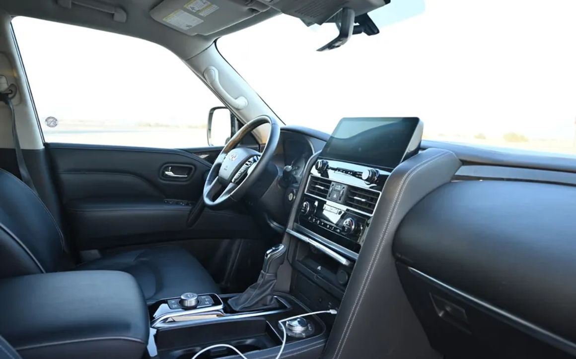 Infiniti QX80 - image 8