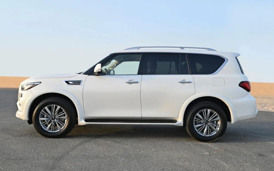 Infiniti QX80 - image 2
