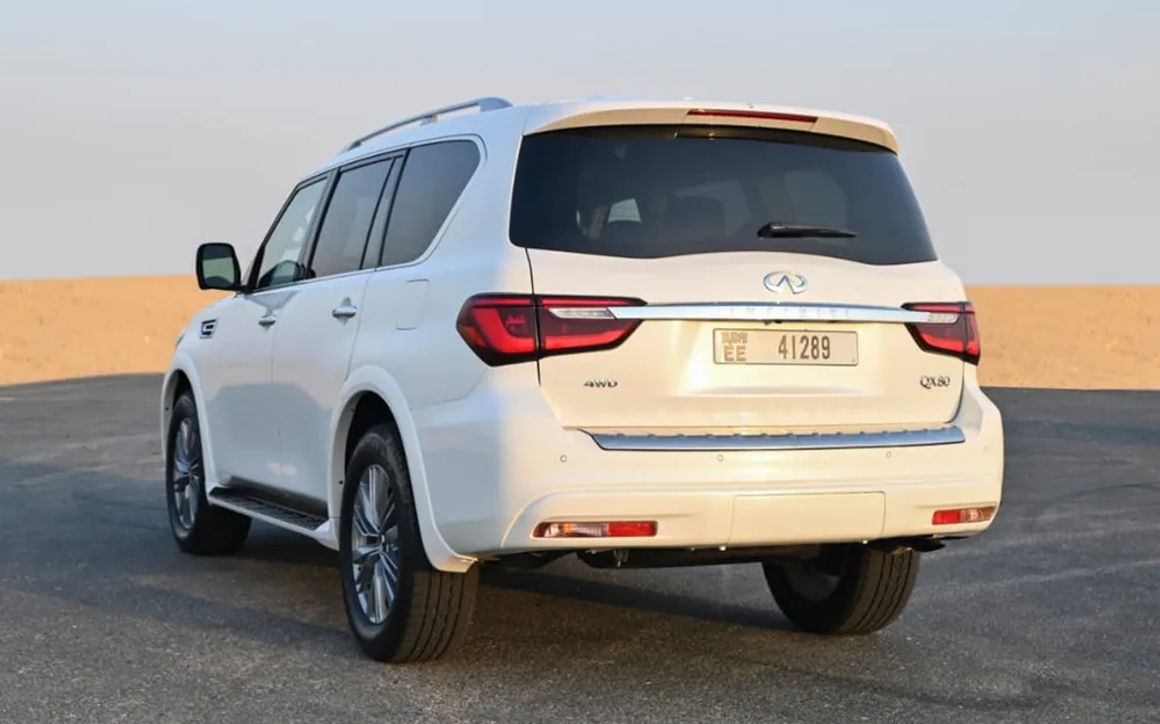 Infiniti QX80 - image 5