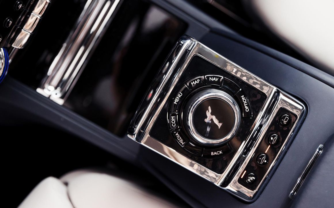 Rolls Royce Phantom - image 23
