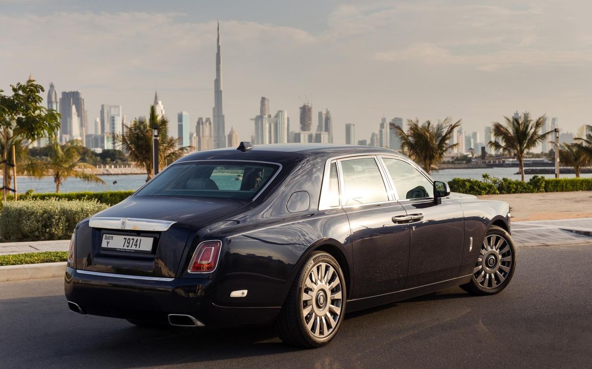 Rolls Royce Phantom - image 9