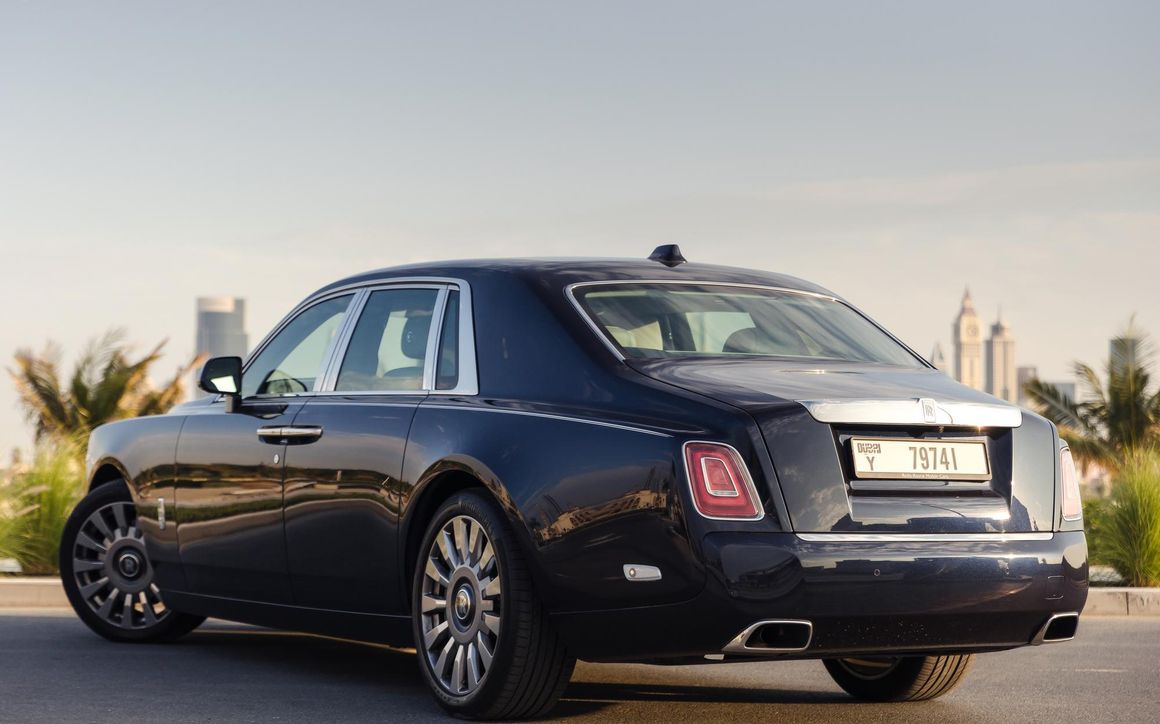 Rolls Royce Phantom - image 8