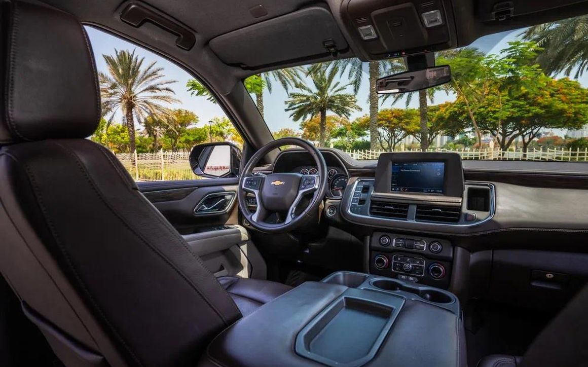 Chevrolet Suburban - image 17