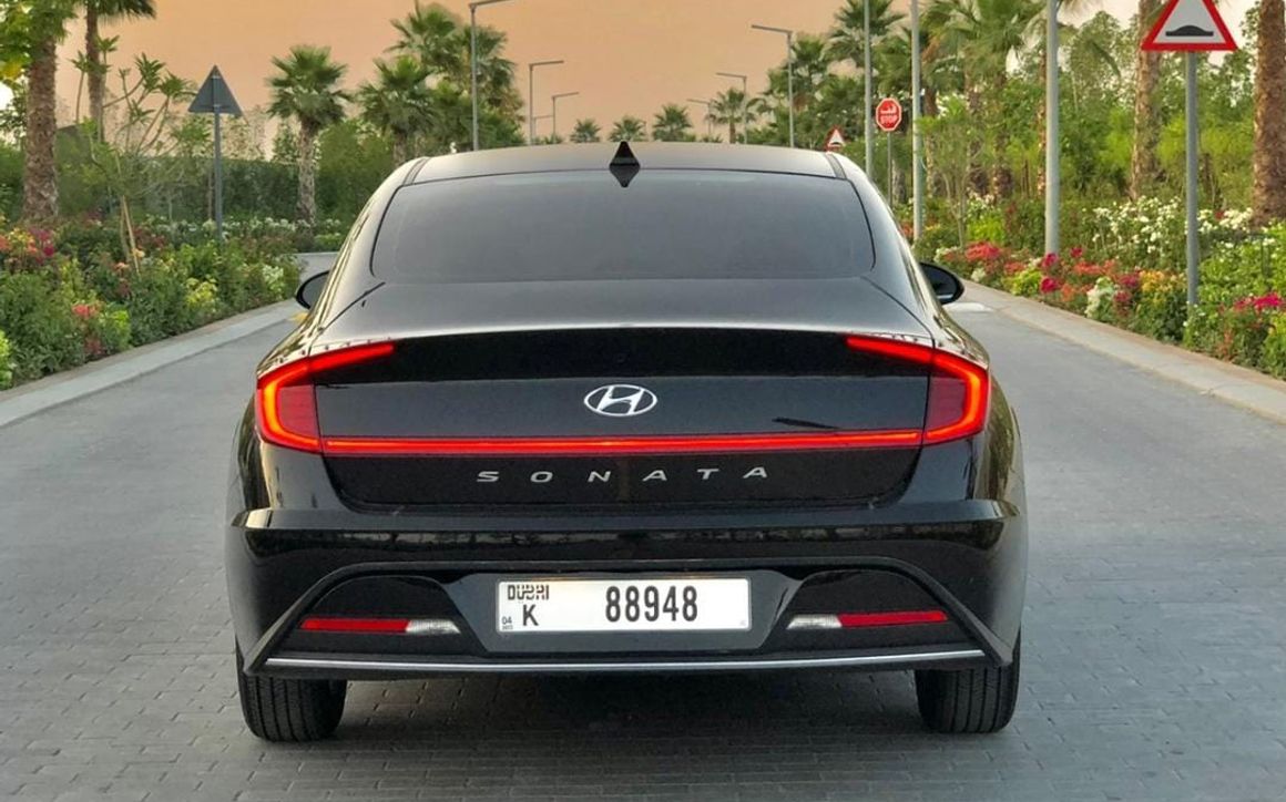 Hyundai Sonata - image 7