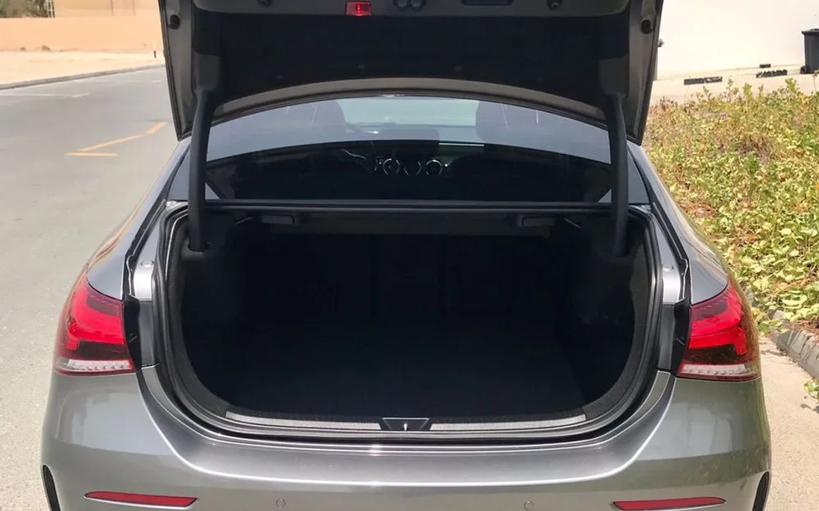 Mercedes Benz A220 - image 9