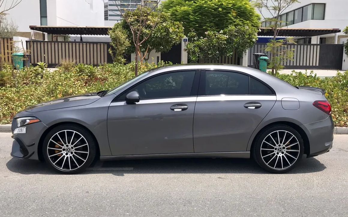 Mercedes Benz A220 - image 2