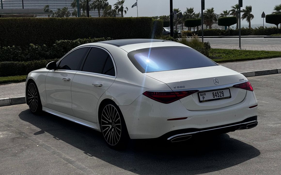 Mercedes Benz S580 - image 8