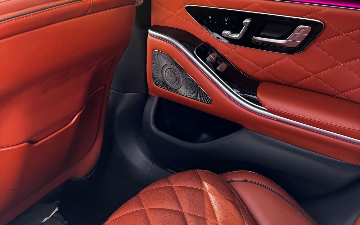 Mercedes Benz S580 - image 13
