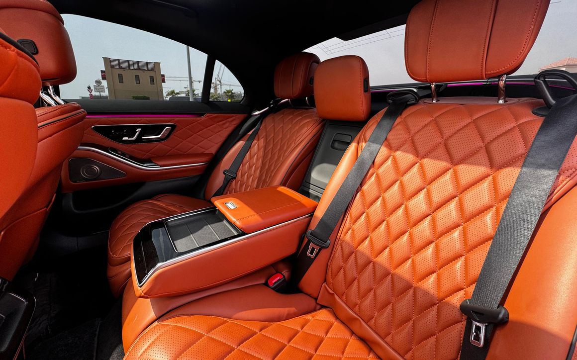 Mercedes Benz S580 - image 12
