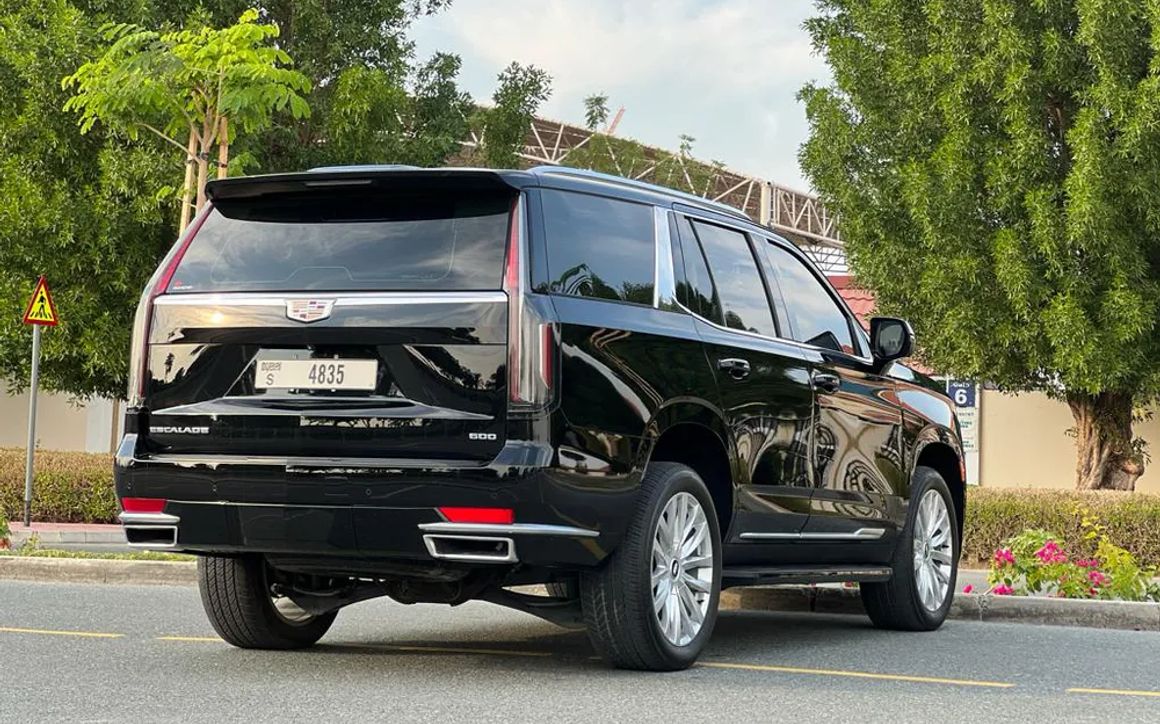 CADILLAC ESCALADE - image 5