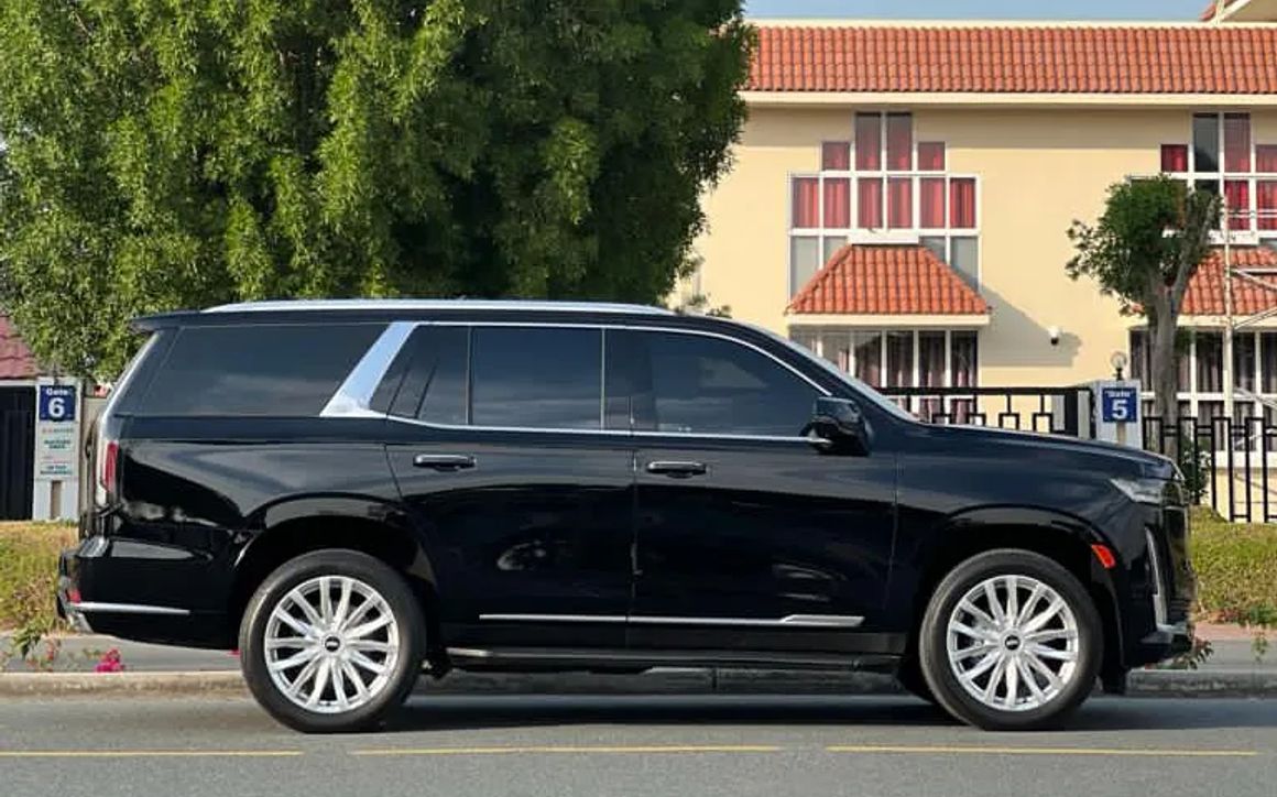 CADILLAC ESCALADE - image 2