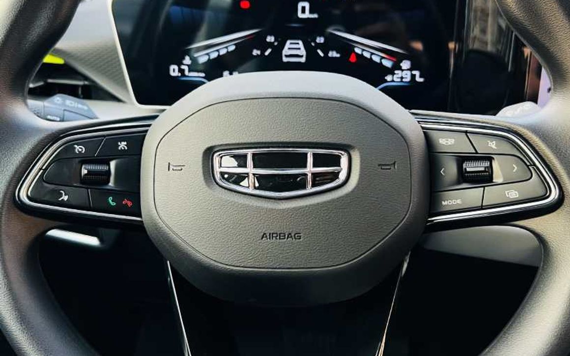 Geely Coorlay - image 9